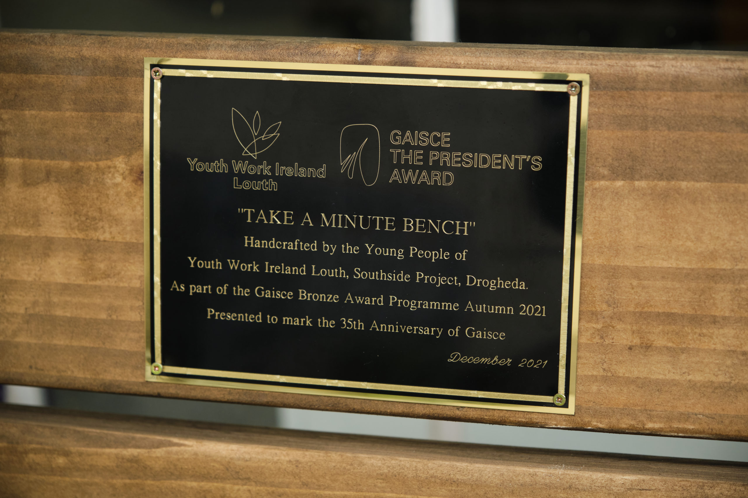 La panchina Just a Minute è stata creata dai partecipanti di Youth Work Ireland Louth